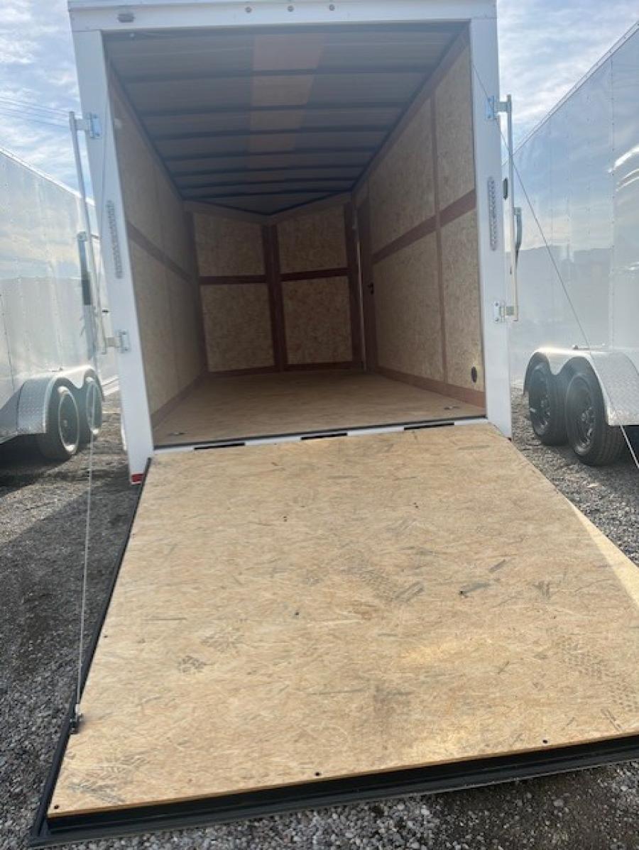 7X16 7X16 V NOSE ENCLOSED STD RAMP DOOR 7K BY CARRY ON Image 0