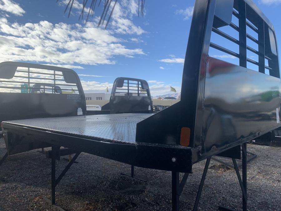 CM RD BED 86" L X 84" W X 58" CA X 42" RUNNERS Image 0