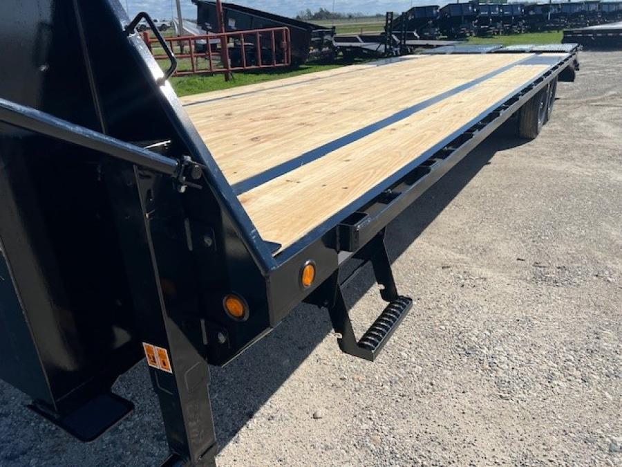 Big Tex 14GN, Gooseneck, 102" x 30', 15.9K, Dovetail, Mega Ramps Image 4