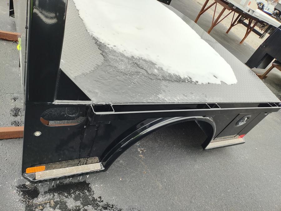 CM SK BED 97" L X 84" W X 42" CA X 42" RUNNERS Image 0