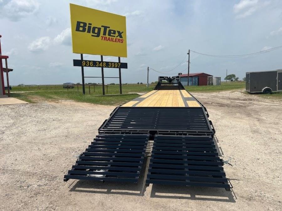 Big Tex 14GN, Gooseneck, 102″ x 40′, 15.9K, Dovetail, Mega Ramps image 6