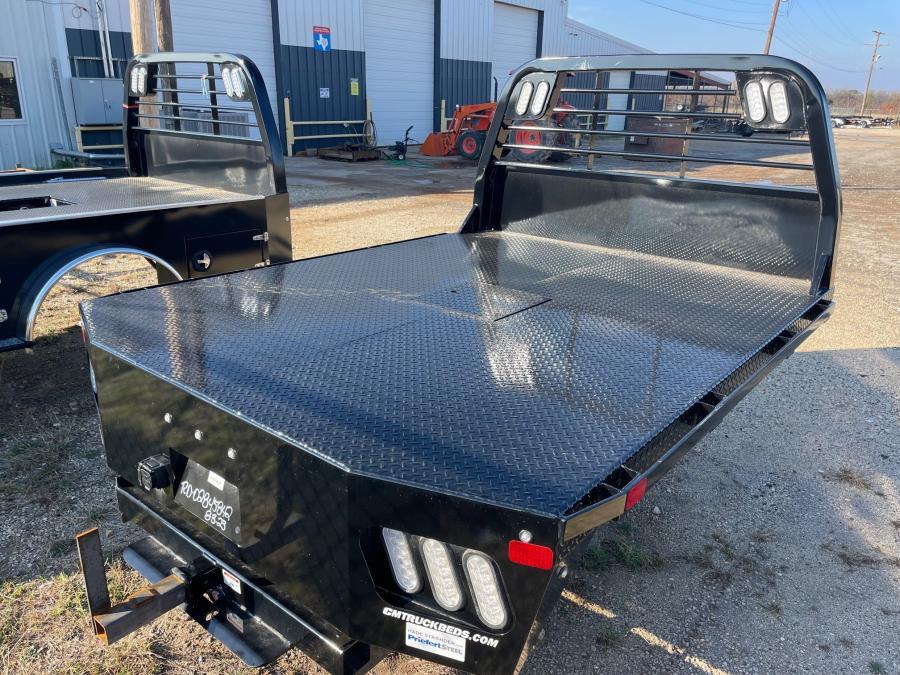 CM RD BED 8'6" L X 97" W X 58" CA X 42" RUNNERS Image 2