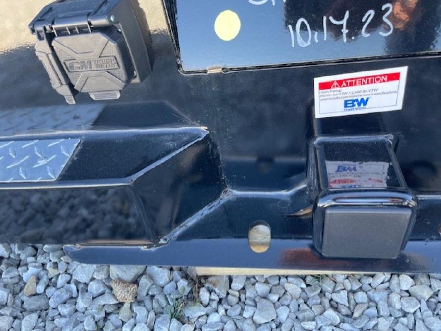 CM RD BED 8'6" L X 97" W X 58" CA X 42" RUNNERS Image 4