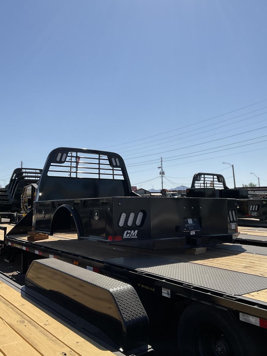 CM SK BED 86" L X 97" W X 56" CA X 42" RUNNERS Image 3