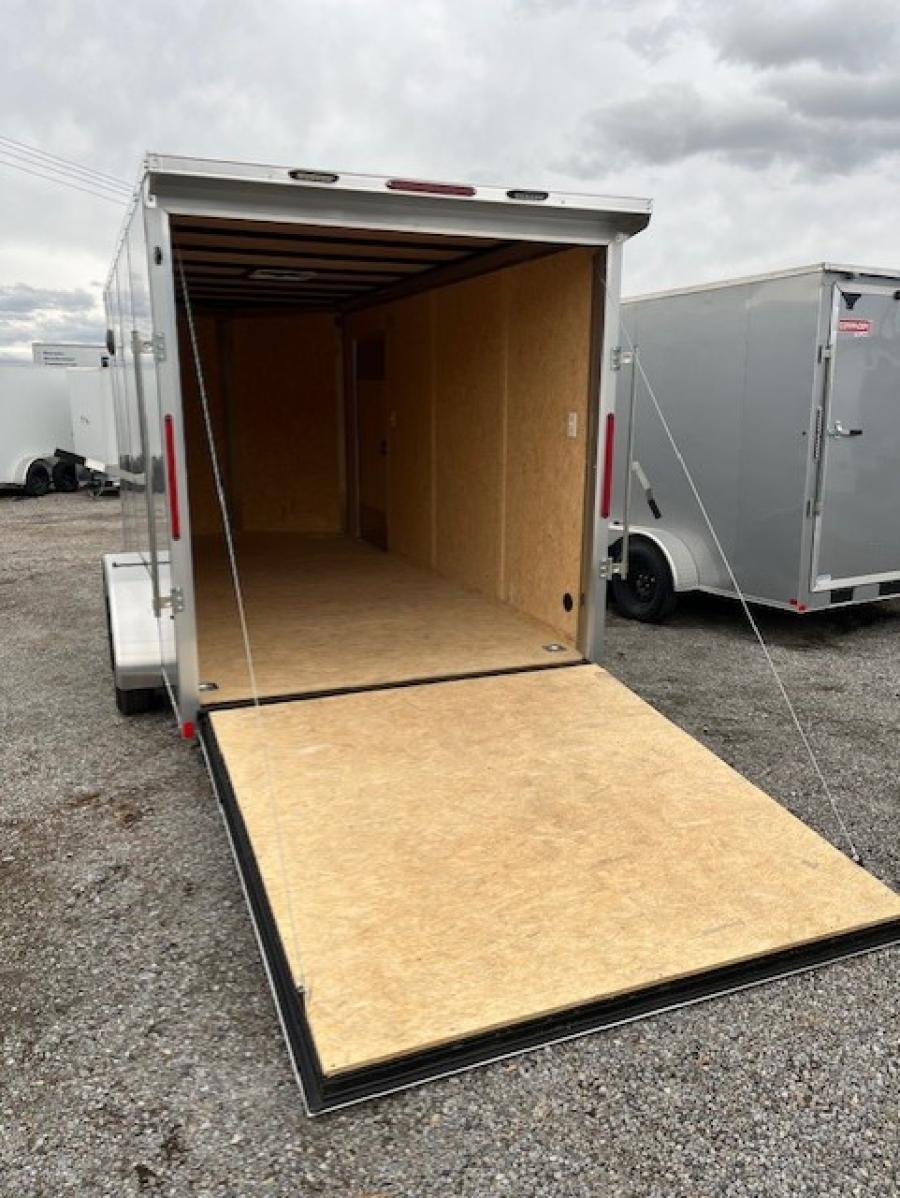 K841 7X16 OUTBACK DLX FLAT TOP VNOSE ENCLOSED CARGO 7K Image 1
