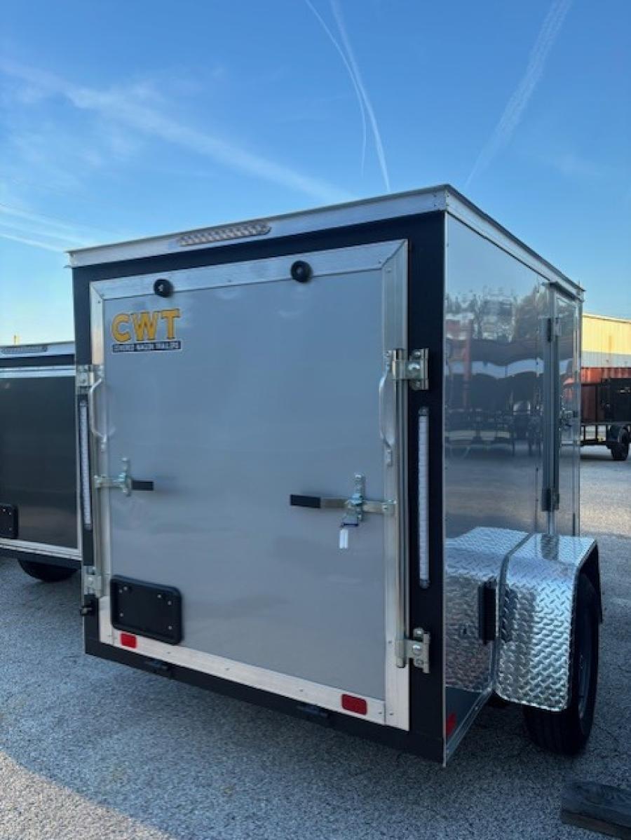 CWG5 COVERED WAGON 5X8 ENCL SA RAMP DOOR SILVER Image 0