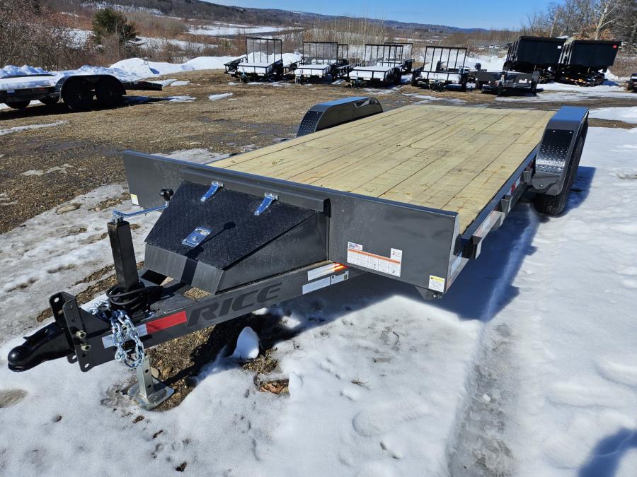Rice FMC RICE R SERIES – MAGNUM 9.9K CARHAULER 16+2 GREY  W/TOOLBOX Image 1
