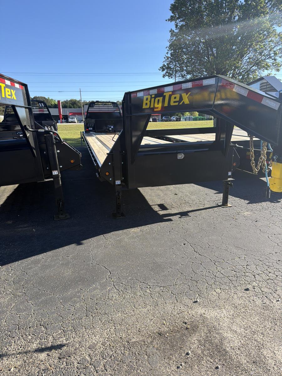 Big Tex 16GN, Gooseneck, 102" x 40', 17.5K, Dovetail, Mega Ramps Image 0