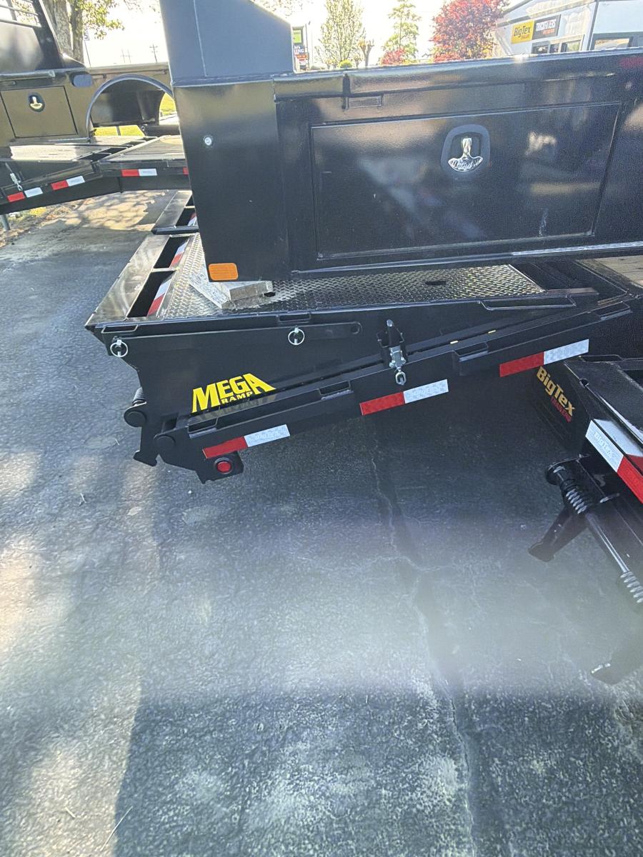 Big Tex 25GN, Gooseneck, 102" x 30', 25.9K, Dovetail, Mega Ramps Image 2
