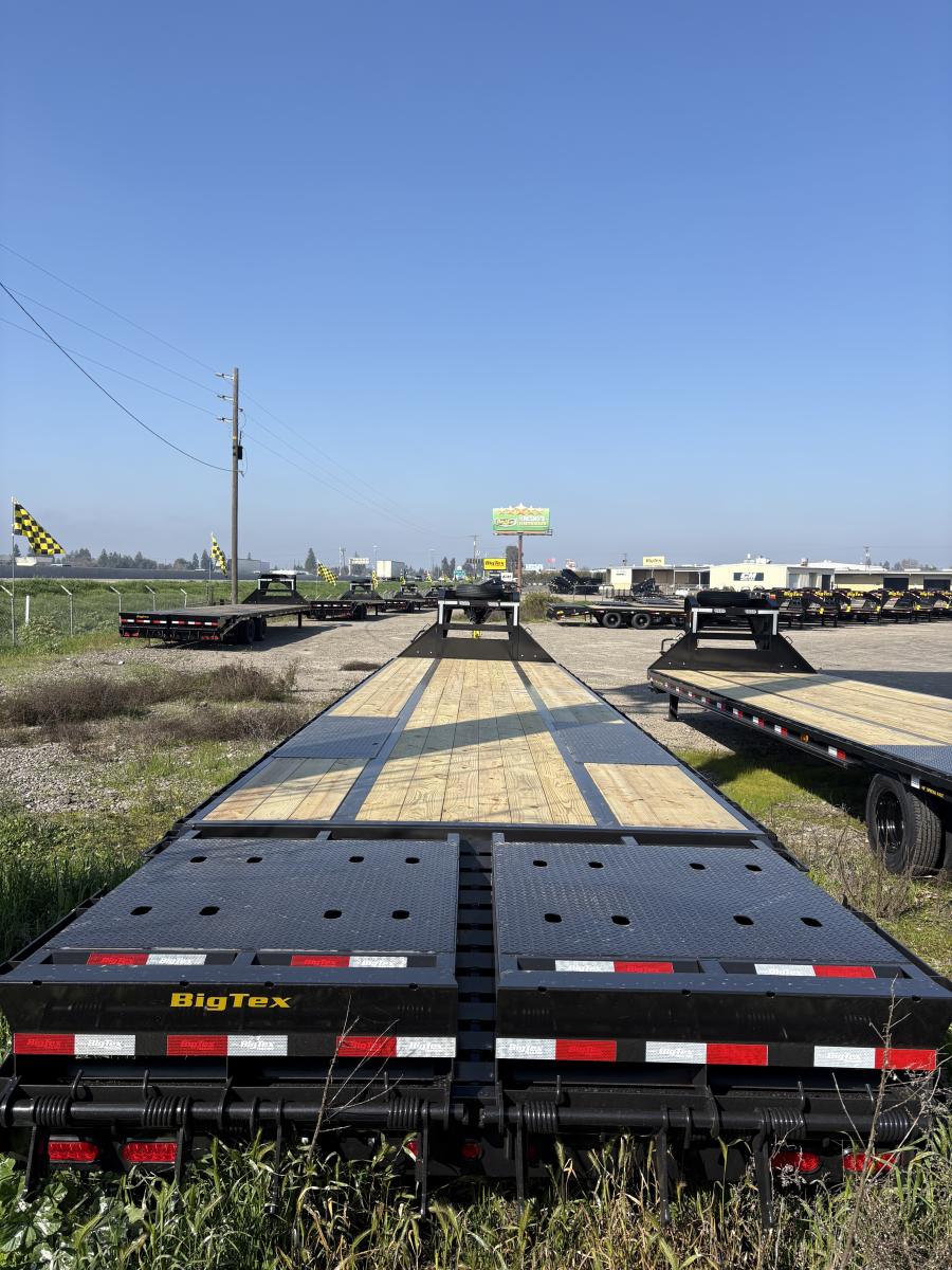 Big Tex 22GN, Gooseneck, 102" x 40', 23.9K, Dovetail, Mega Ramps Image 1