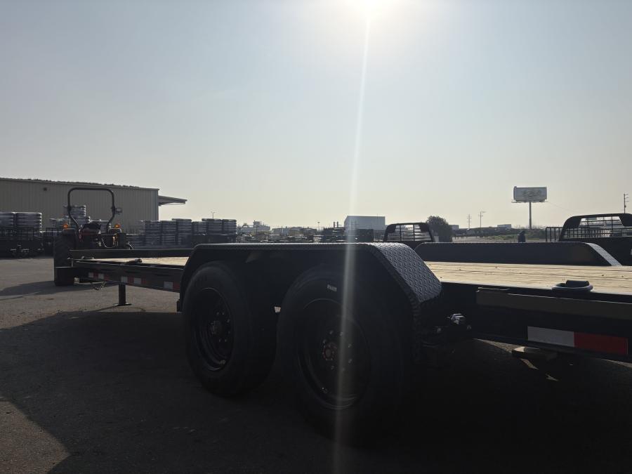 Big Tex 16EH, Equipment, 83" X 22', 17.5K, Dovetail, Mega Ramps, X-Series Image 2