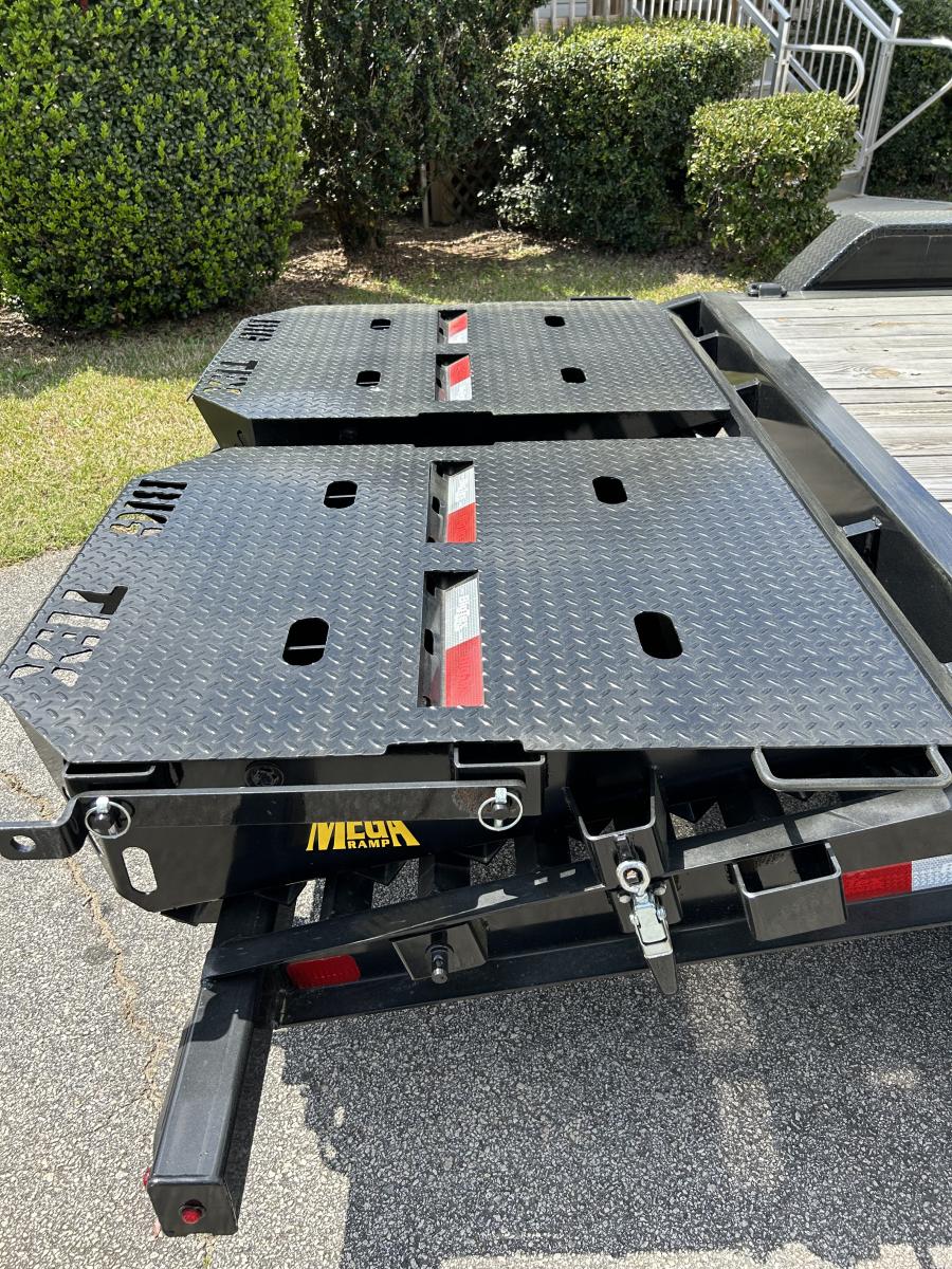 Big Tex 14EH, Equipment, 83" x 18', 15.4K, Dovetail, Mega Ramps, X-Series Image 0