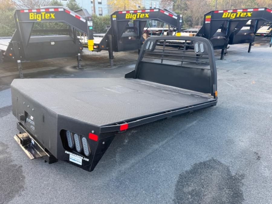 CM RD BED 114" L X 97" W X 84" CA X 34" RUNNERS Image 0