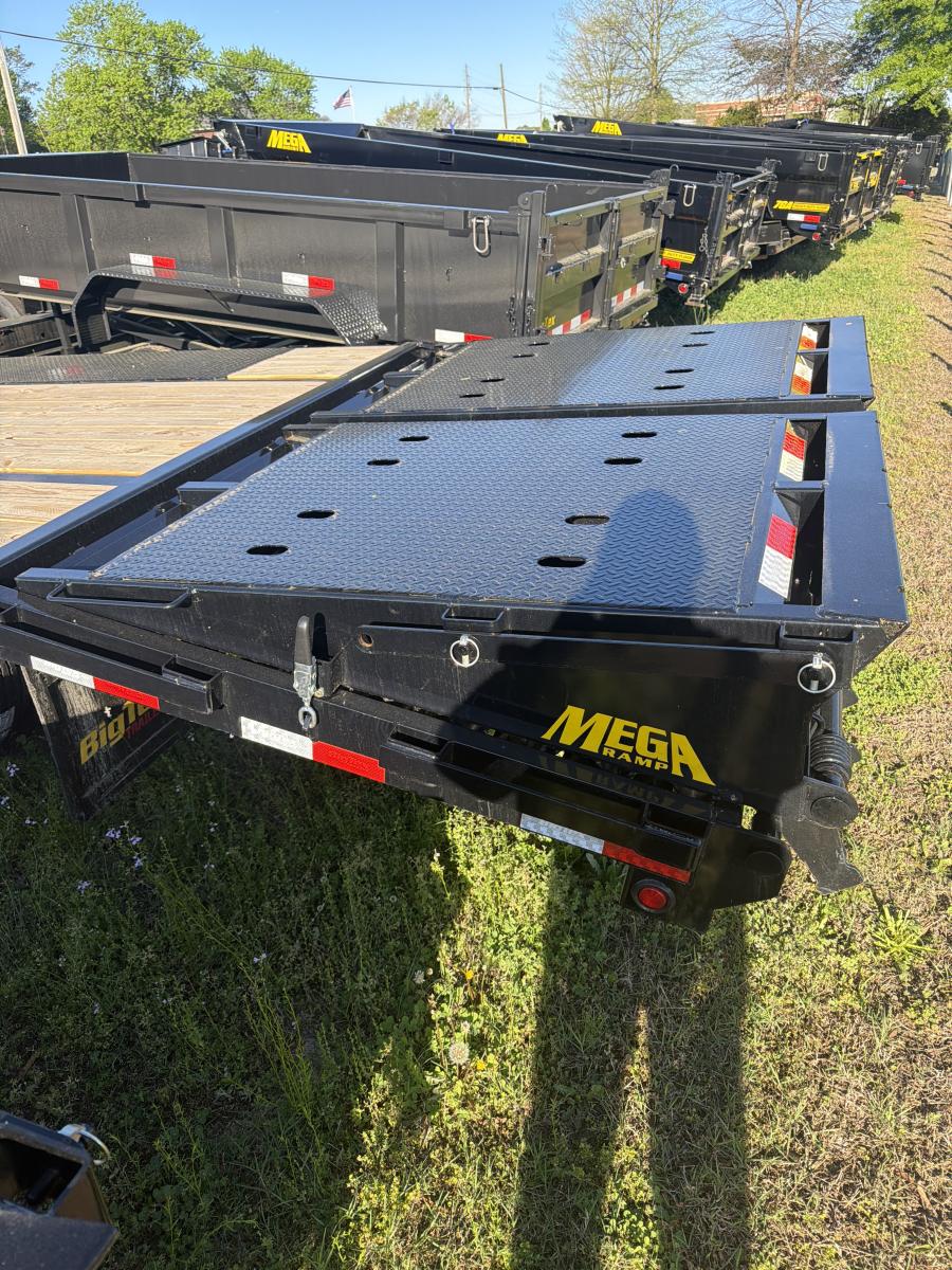Big Tex 22GN, Gooseneck, 102" x 30', 23.9K, Dovetail, Mega Ramps Image 1