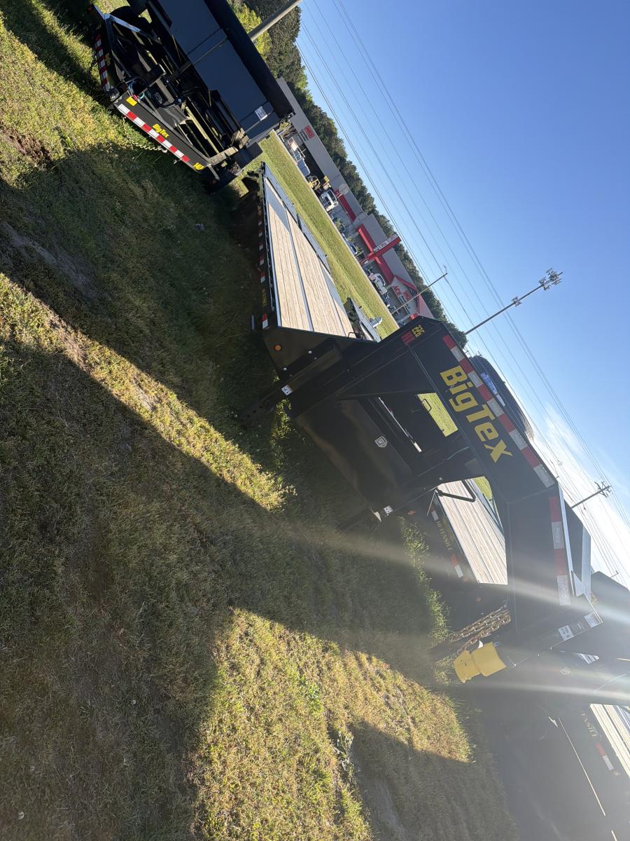 Big Tex 22GN, Gooseneck, 102" x 30', 23.9K, Dovetail, Mega Ramps Image 3