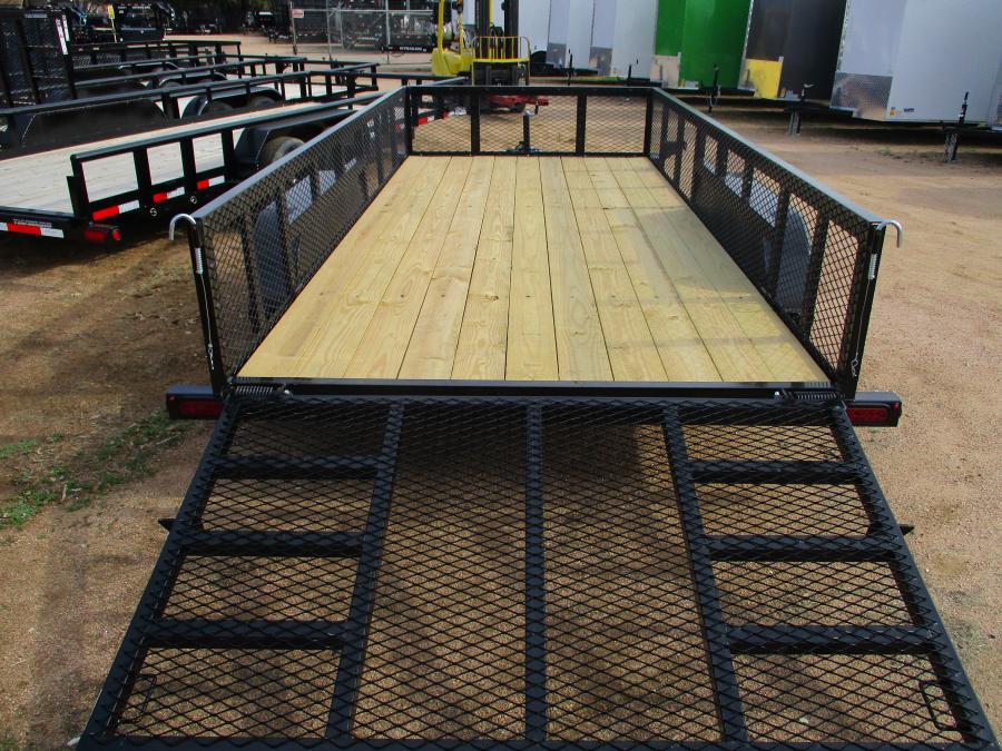 TOP HAT 16X83 UTILITY, 24" EXPANDED METAL SIDES, 4' RAMP GATE Image 2