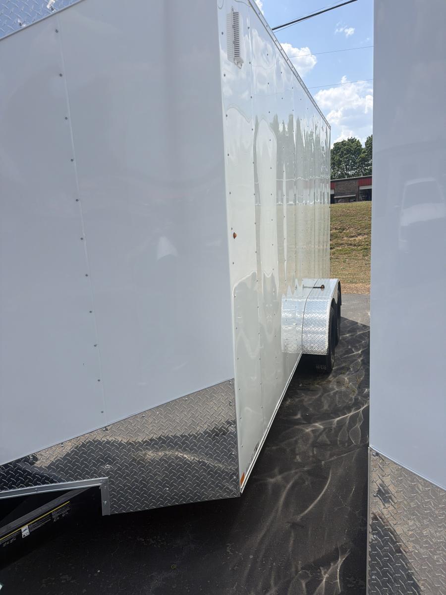 7X16 CARRY-ON 7X16 ENCLOSED 7K RD W Image 2