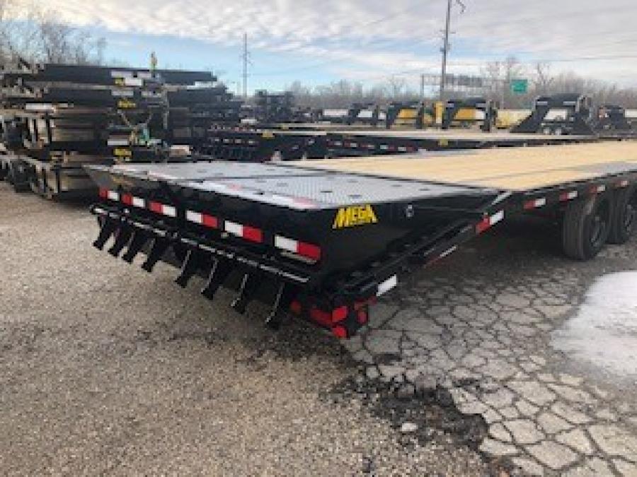 Big Tex 16GN, Gooseneck, 102" x 40', 17.5K, Dovetail, Mega Ramps Image 3
