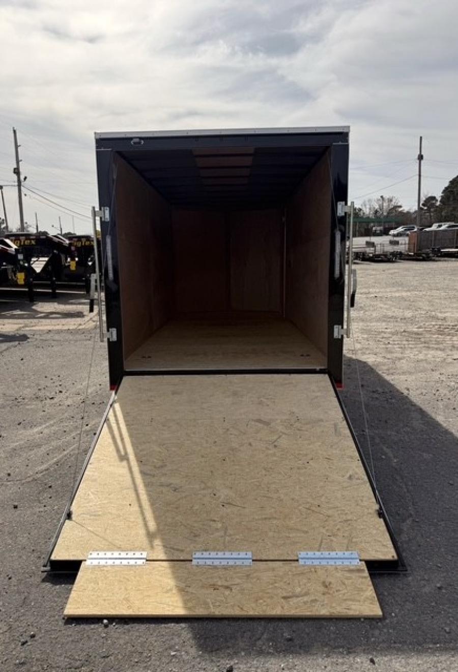 7X16 CARRY-ON 7X16 ENCLOSED 7K RD B Image 1