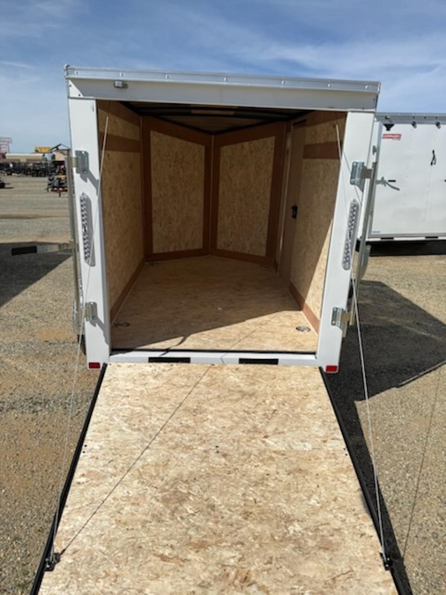 5X8C CARRY-ON 5X8 ENCLOSED 3K RD WH Image 3