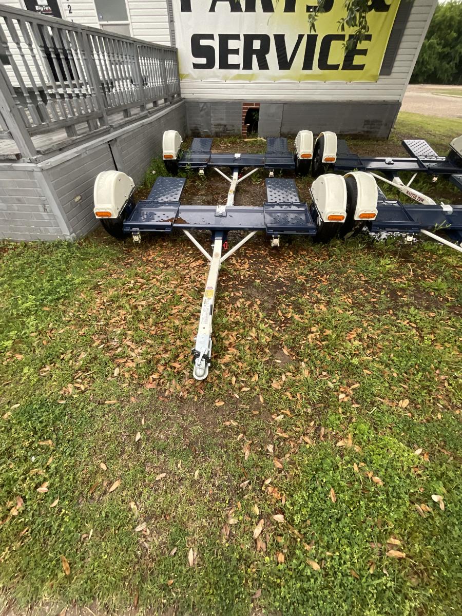 Master Tow 80TH 80THDEB  TOW DOLLY W/LED LIGHT ALUM WHEELS W/RADIAL TIRES Image 0