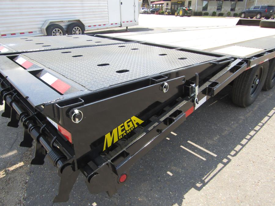 Big Tex 14PH, Pintle, 102" x 20', 15.9K, Dovetail, Mega Ramps Image 2