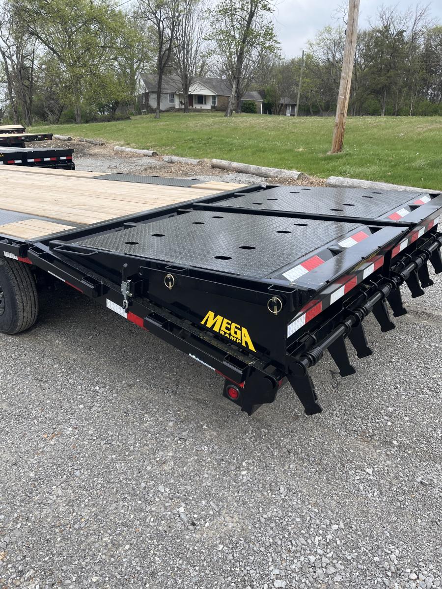 Big Tex 14GN, Gooseneck, 102" x 25', 15.9K, Dovetail, Mega Ramps Image 4