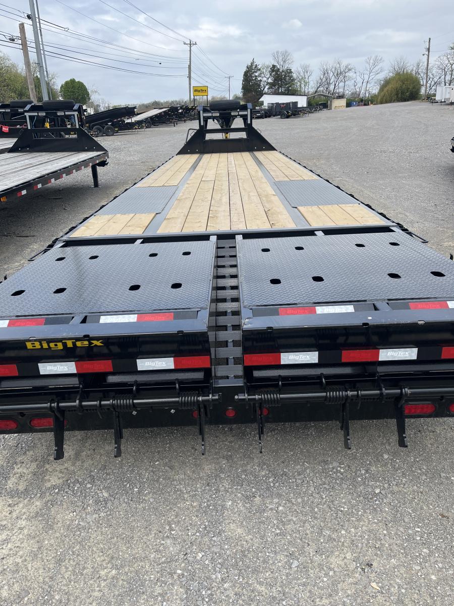 Big Tex 22GN, Gooseneck, 102" x 33', 23.9K, Dovetail, Mega Ramps Image 5