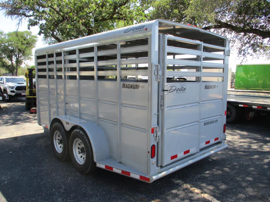 500S 16′ LIVESTOCK TRAILER Image 1