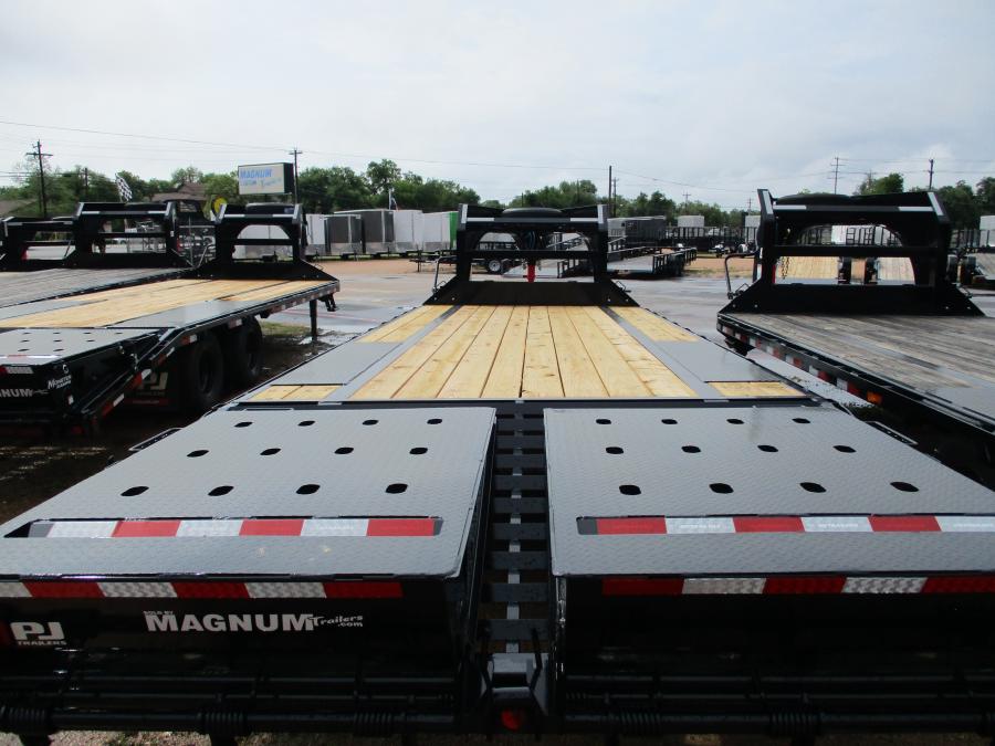 PJ LS, Gooseneck, 25′ x 108″, 15.6k, Dovetail Image 3