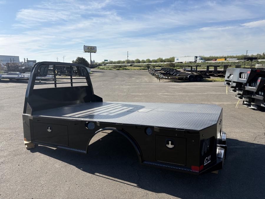 CM SK BED 114" L X 94" W X 84" CA X 34" RUNNERS Image 1