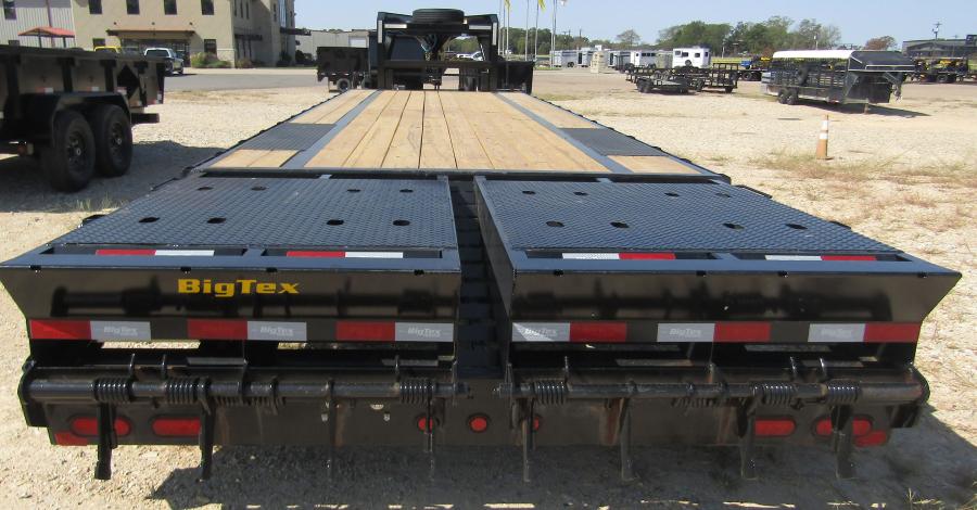 Big Tex 16GN, Gooseneck, 102" x 35', 17.5K, Dovetail, Mega Ramps Image 3