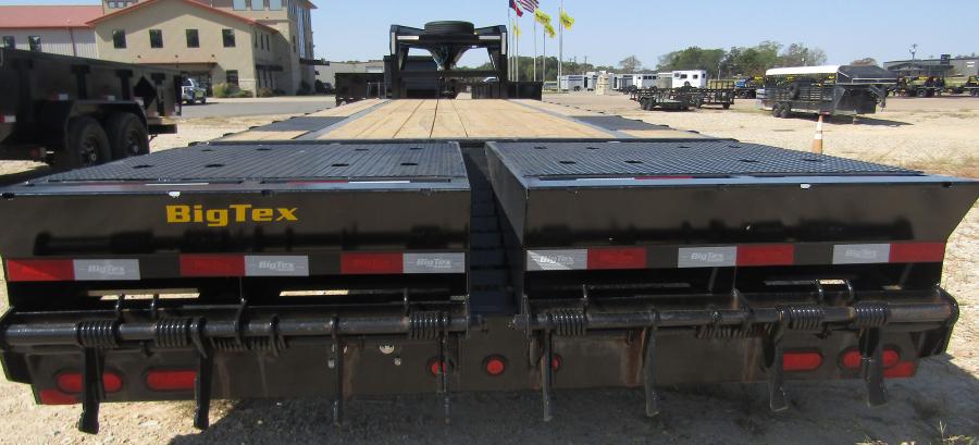 Big Tex 16GN, Gooseneck, 102" x 35', 17.5K, Dovetail, Mega Ramps Image 4