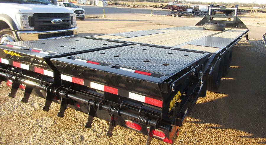 Big Tex 25GN, Gooseneck, 102" x 35', 25.9K, Dovetail, Mega Ramps Image 4