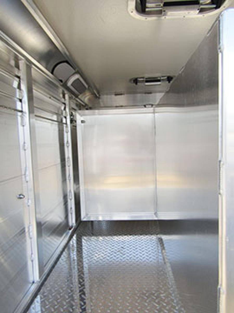 5003 48" X 72" X 43" STOCKBOX 48X72X43 BY CIMARRON TRAILERS Image 2