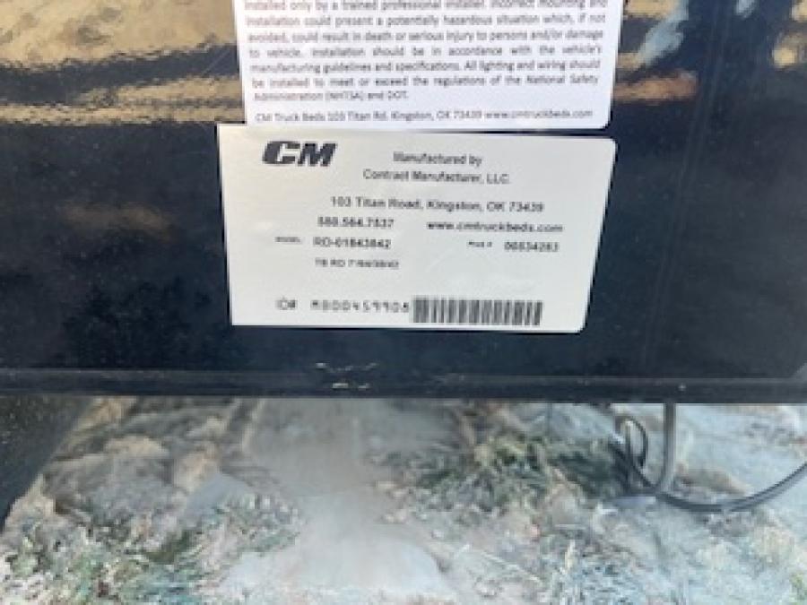 CM RD BED 84″ L X 84″ W X 38″ CA X 42″ RUNNERS Image 1