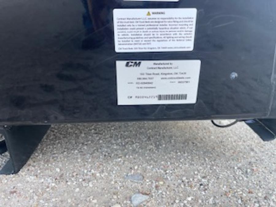 CM RD BED 86″ L X 84″ W X 58″ CA X 42″ RUNNERS Image 1