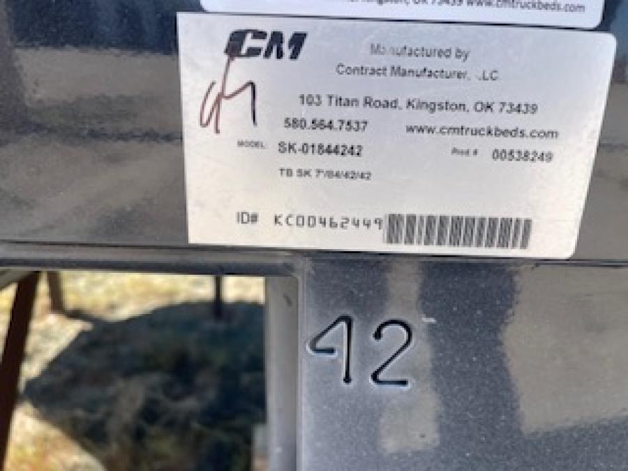 CM SK BED 97″ L X 84″ W X 42″ CA X 42″ RUNNERS Image 2