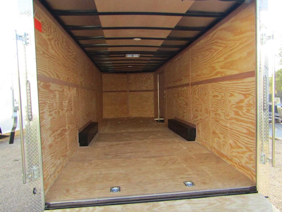 VHW8 85X20 ENCLOSED RAMP DOOR WHITE Image 0