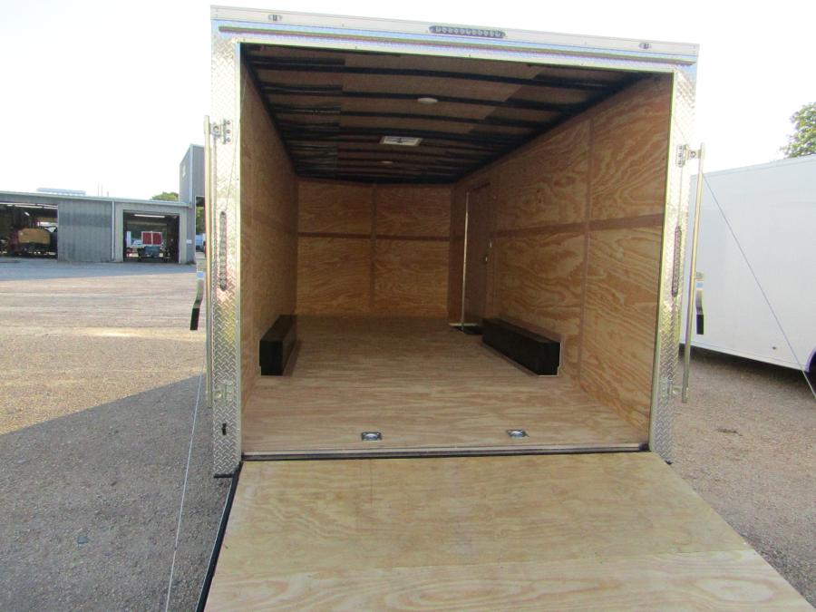 VHW8 85X20 ENCLOSED RAMP DOOR WHITE Image 5