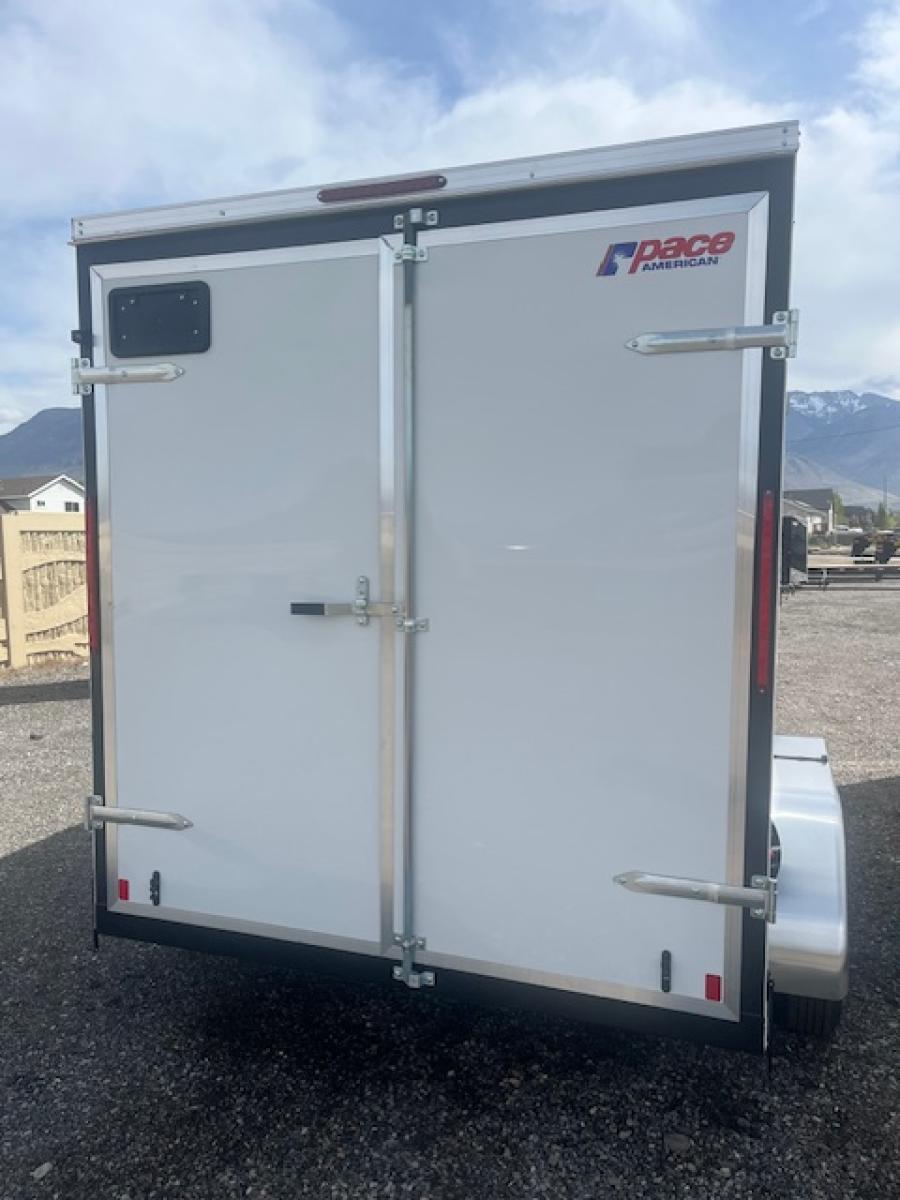 K841 7X12 OUTBACK DLX FLAT TOP VNOSE ENCLOSED CARGO Image 1