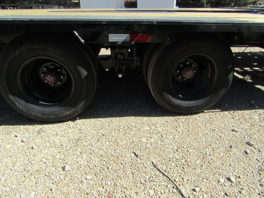 PJ LD, Gooseneck, 40' x 108", 25k, Dovetail, Ratchets w/ Slide Track Image 3