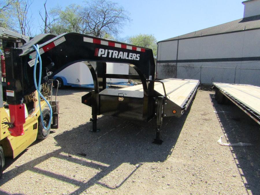 PJ LD, Gooseneck, 40' x 108", 25k, Dovetail, Ratchets w/ Slide Track Image 7