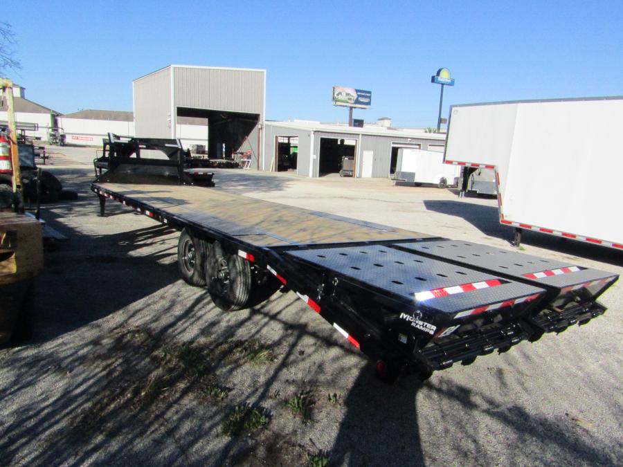 PJ LS, Gooseneck, 30' x 108", 15.6k, Dovetail Image 3