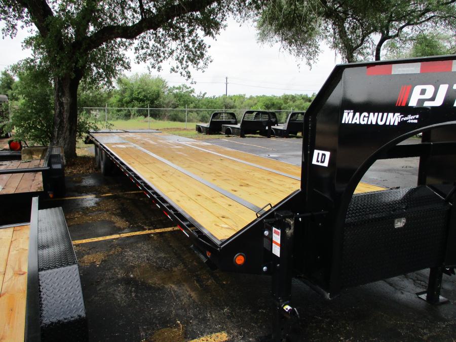 PJ LD, Gooseneck, 40′ x 108″, 25k, Dovetail, Ratchets w/ Slide Track Image 1