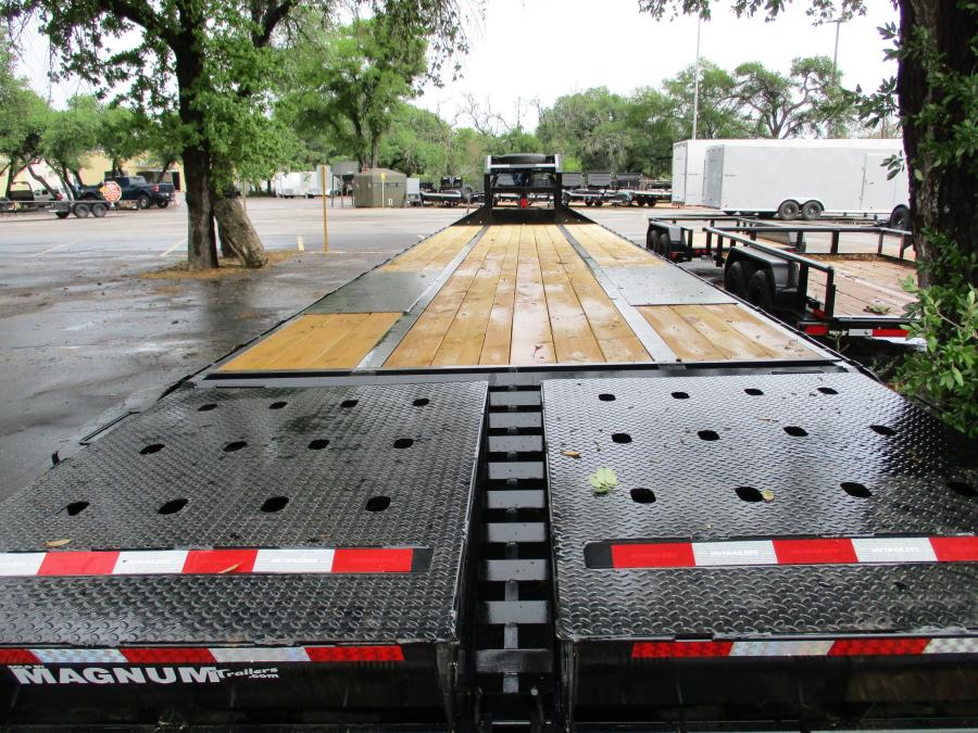 PJ LD, Gooseneck, 40′ x 108″, 25k, Dovetail, Ratchets w/ Slide Track Image 2