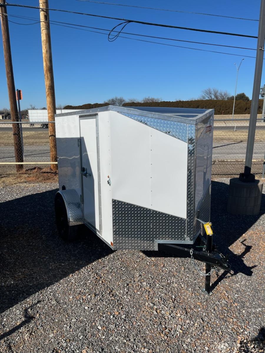 5X8C CARRY-ON 5X8 ENCLOSED 3K RD WH Image 0