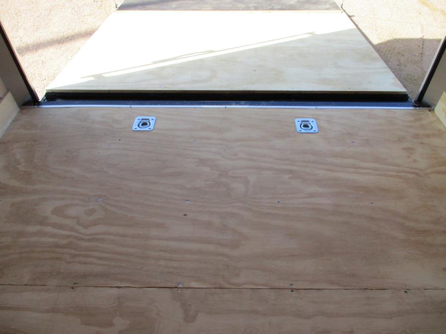 VHW85X24TA3-RDWH 6' 4" Image 6
