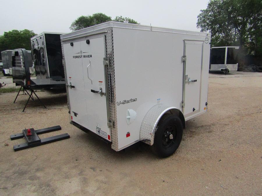 VHW5 5X8 ENCLOSED RAMP DOOR WHITE B Image 0