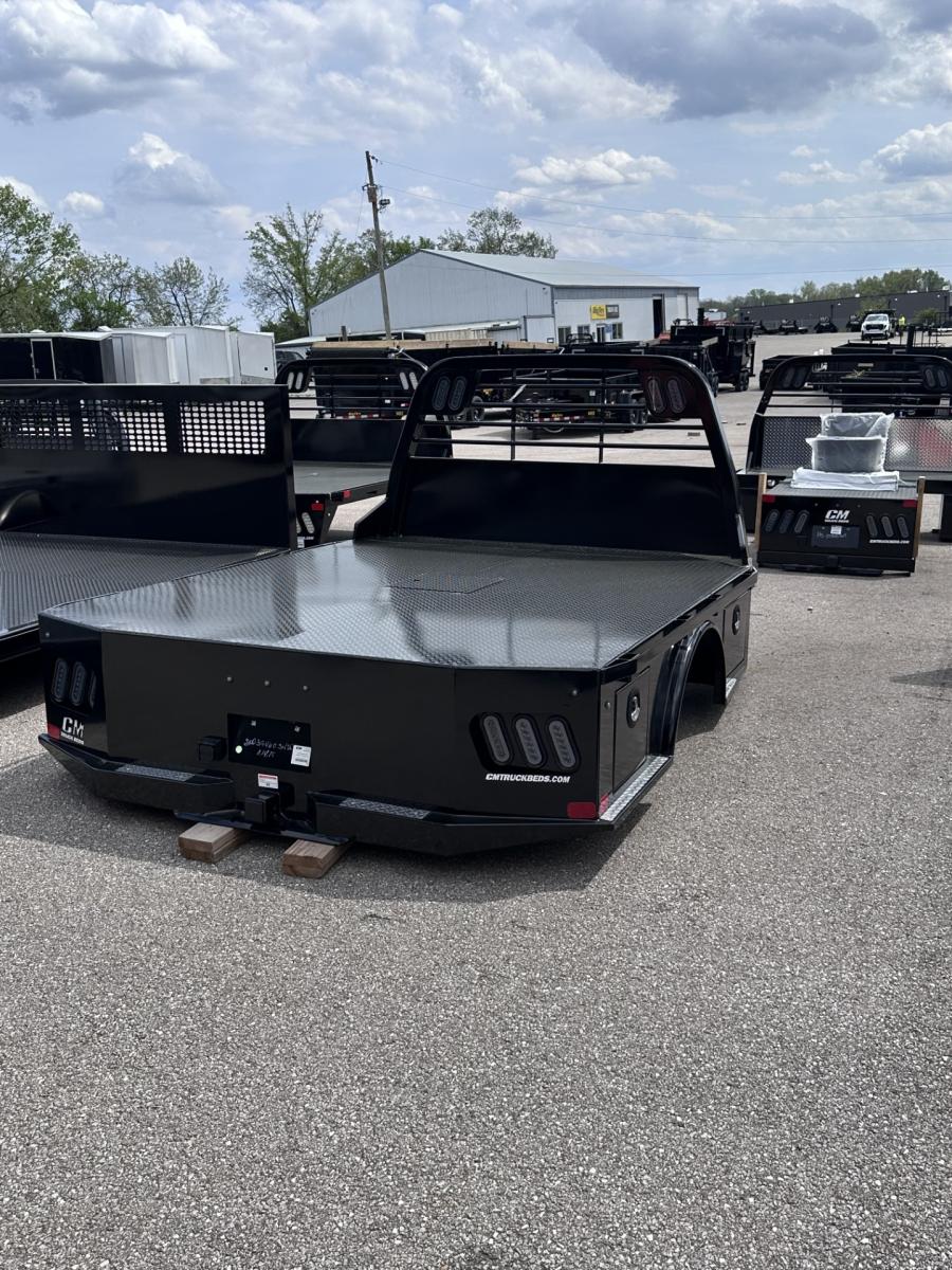 CM SK BED 114" L X 94" W X 84" CA X 34" RUNNERS Image 0